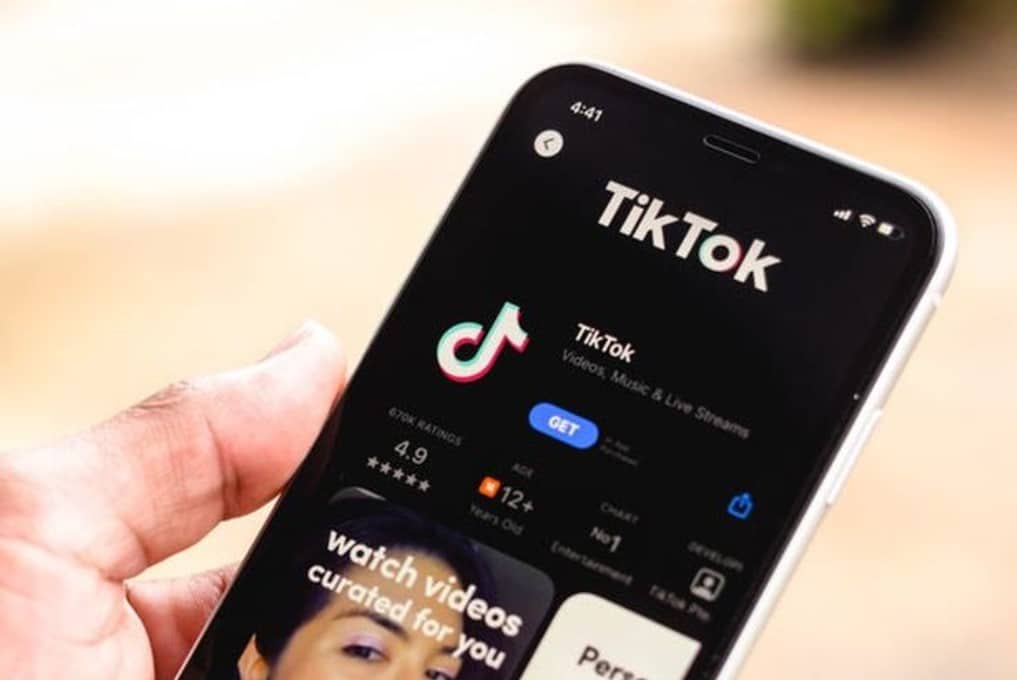 3-Contoh-Produk-Dunia-Nyata-Terkait-Exolyt-TikTok